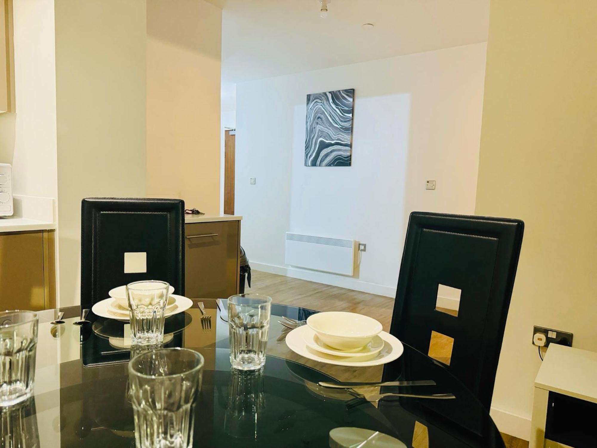 Last-Minute Specials L Book It Now L Sleeps Up To 4 L 2 Bed 2 Bath - Gym - Prime Birmingham Location L Jvt Short Lets Kültér fotó