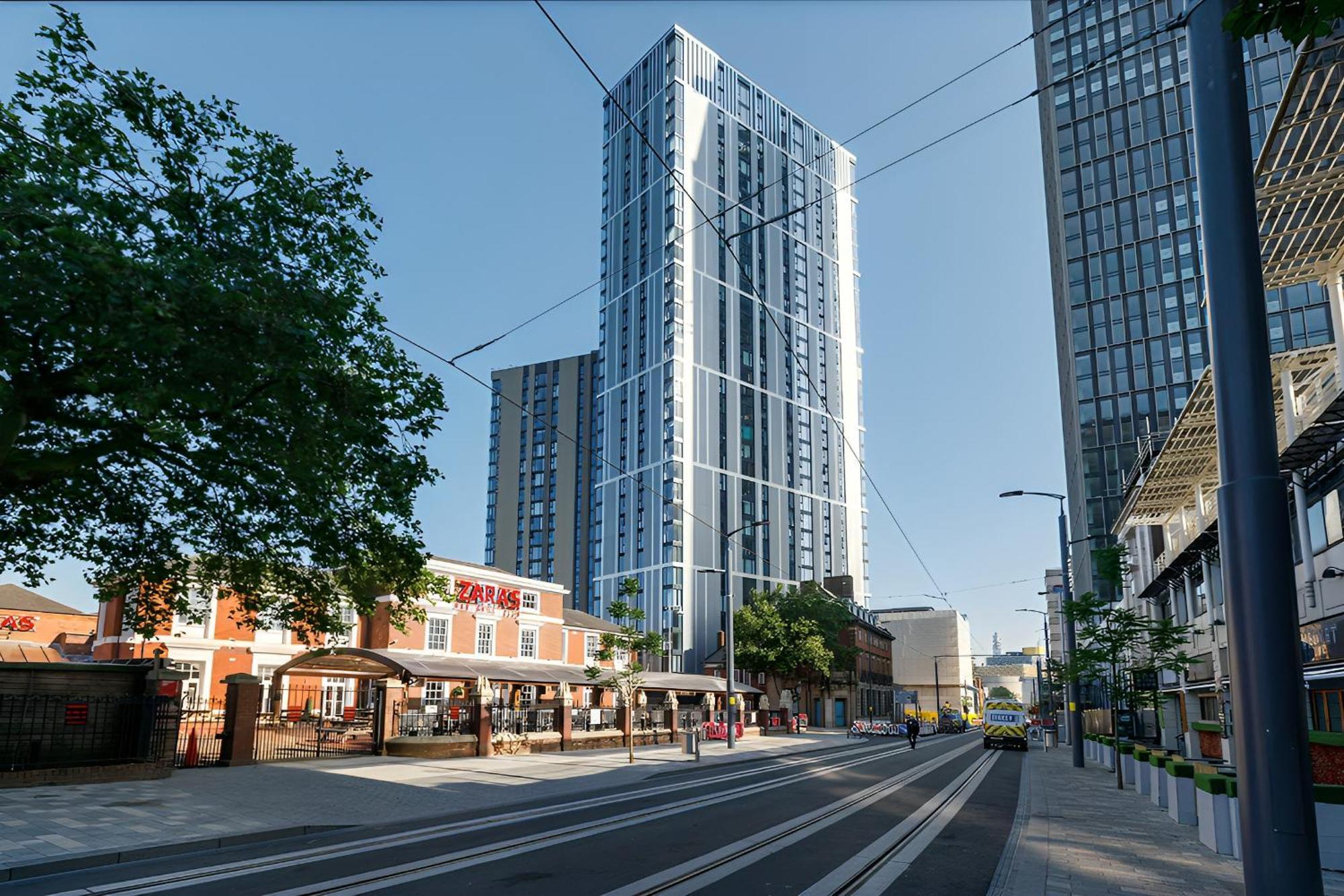 Last-Minute Specials L Book It Now L Sleeps Up To 4 L 2 Bed 2 Bath - Gym - Prime Birmingham Location L Jvt Short Lets Kültér fotó