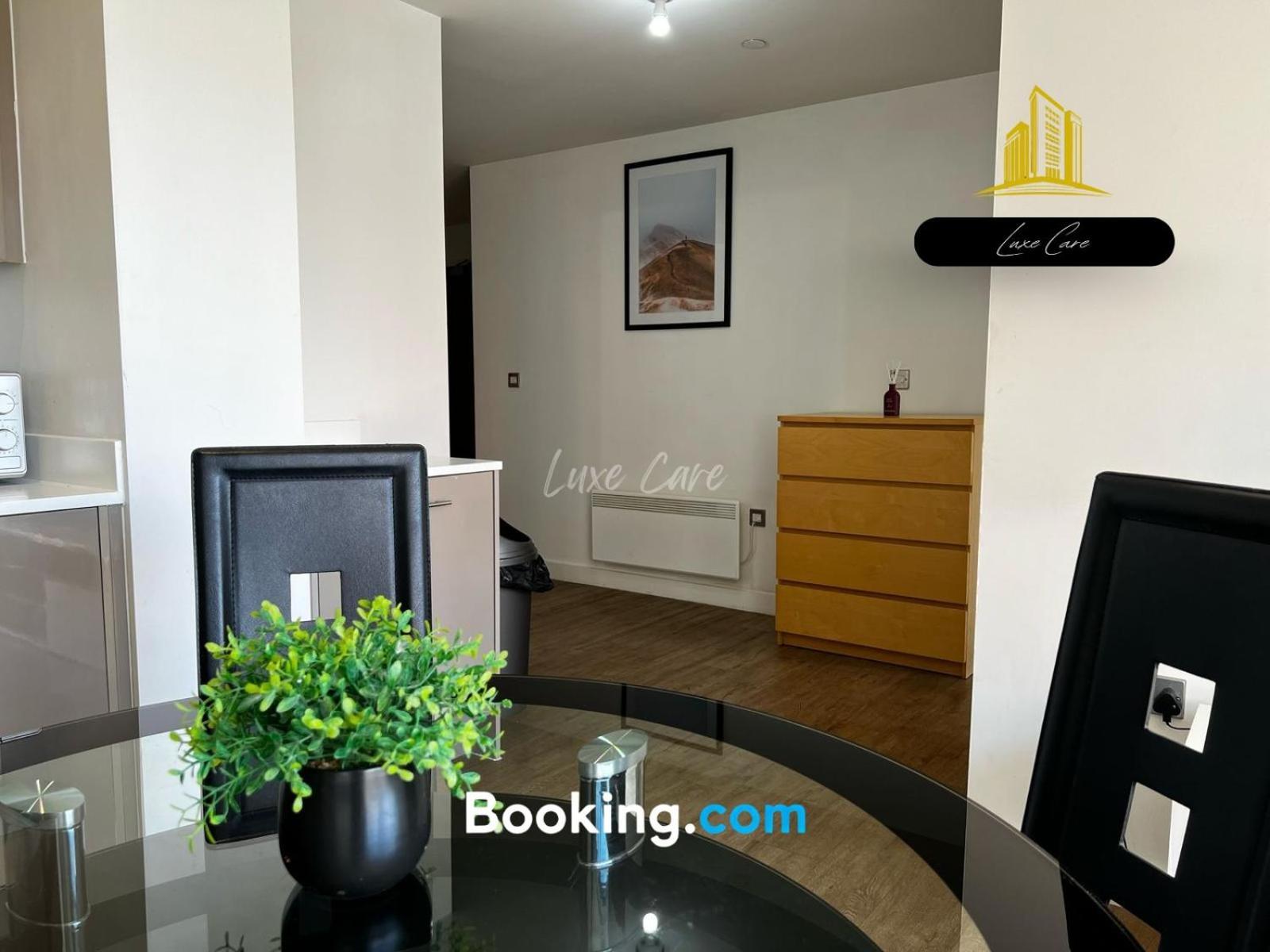 Last-Minute Specials L Book It Now L Sleeps Up To 4 L 2 Bed 2 Bath - Gym - Prime Birmingham Location L Jvt Short Lets Kültér fotó