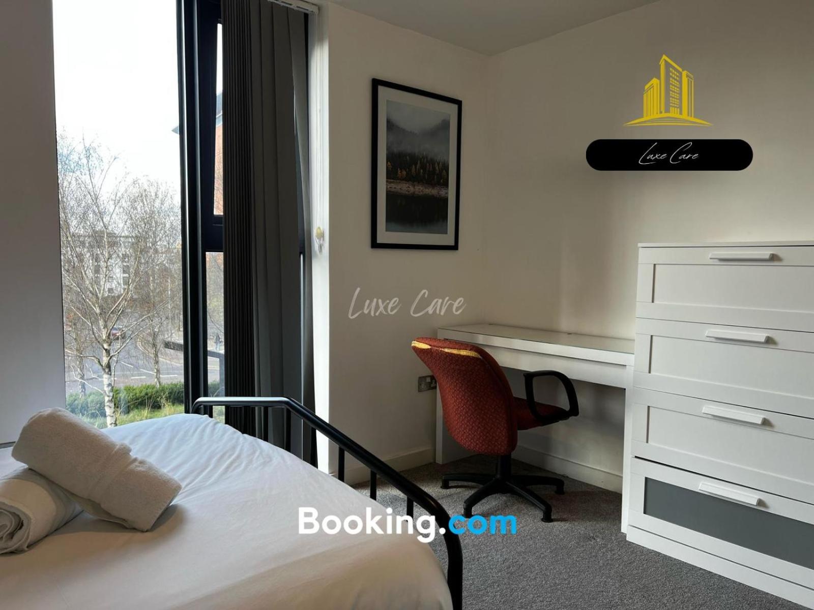 Last-Minute Specials L Book It Now L Sleeps Up To 4 L 2 Bed 2 Bath - Gym - Prime Birmingham Location L Jvt Short Lets Kültér fotó