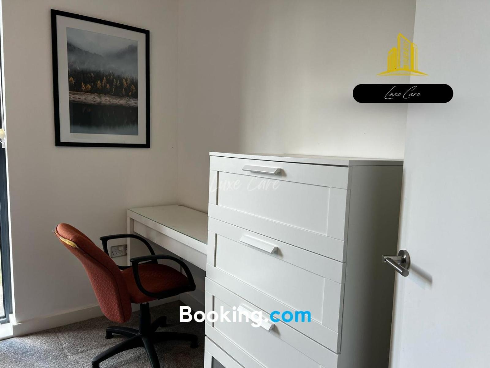 Last-Minute Specials L Book It Now L Sleeps Up To 4 L 2 Bed 2 Bath - Gym - Prime Birmingham Location L Jvt Short Lets Kültér fotó