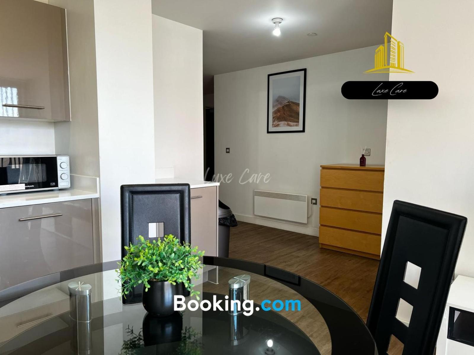 Last-Minute Specials L Book It Now L Sleeps Up To 4 L 2 Bed 2 Bath - Gym - Prime Birmingham Location L Jvt Short Lets Kültér fotó
